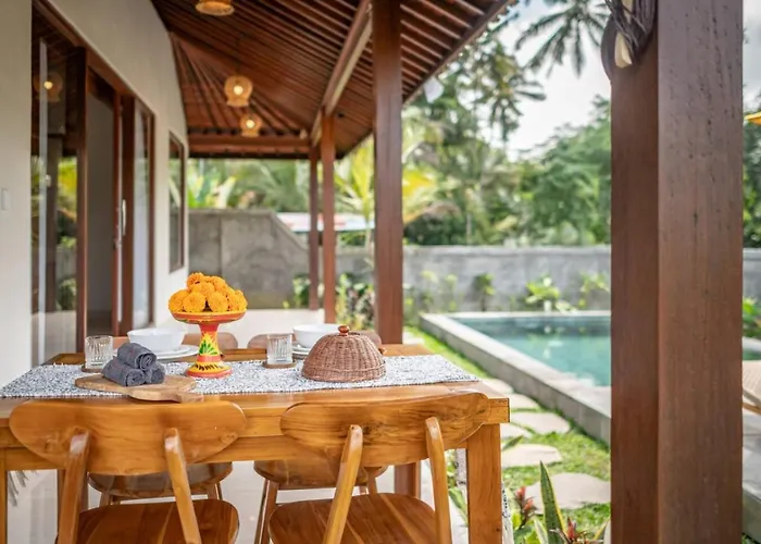 Whispering Palms Peaceful 1br Pool In Gianyar 別荘
