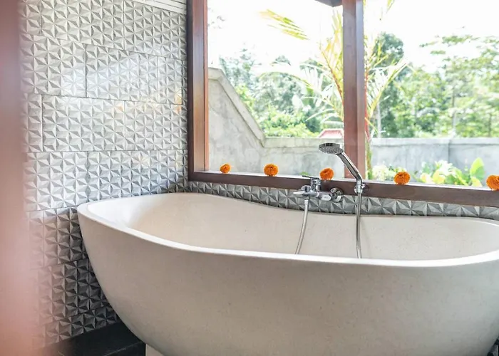 Whispering Palms Peaceful 1br Pool In Gianyar 別荘 ウブド
