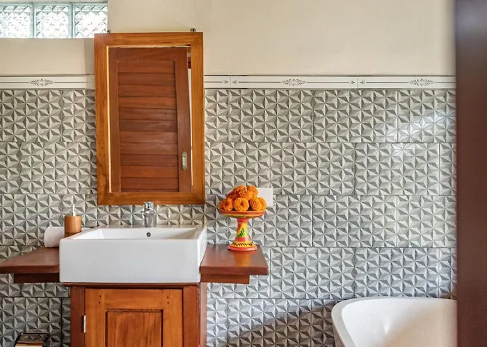 Whispering Palms Peaceful 1br Pool In Gianyar 別荘 *