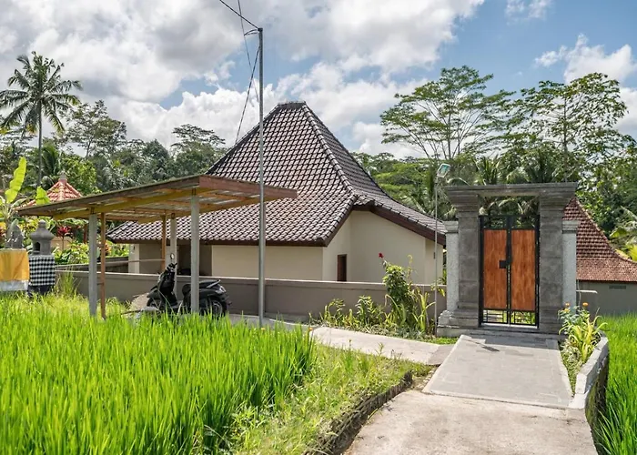 別荘 Whispering Palms Peaceful 1br Pool In Gianyar *