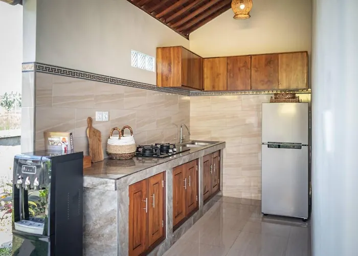 Whispering Palms Peaceful 1br Pool In Gianyar 別荘